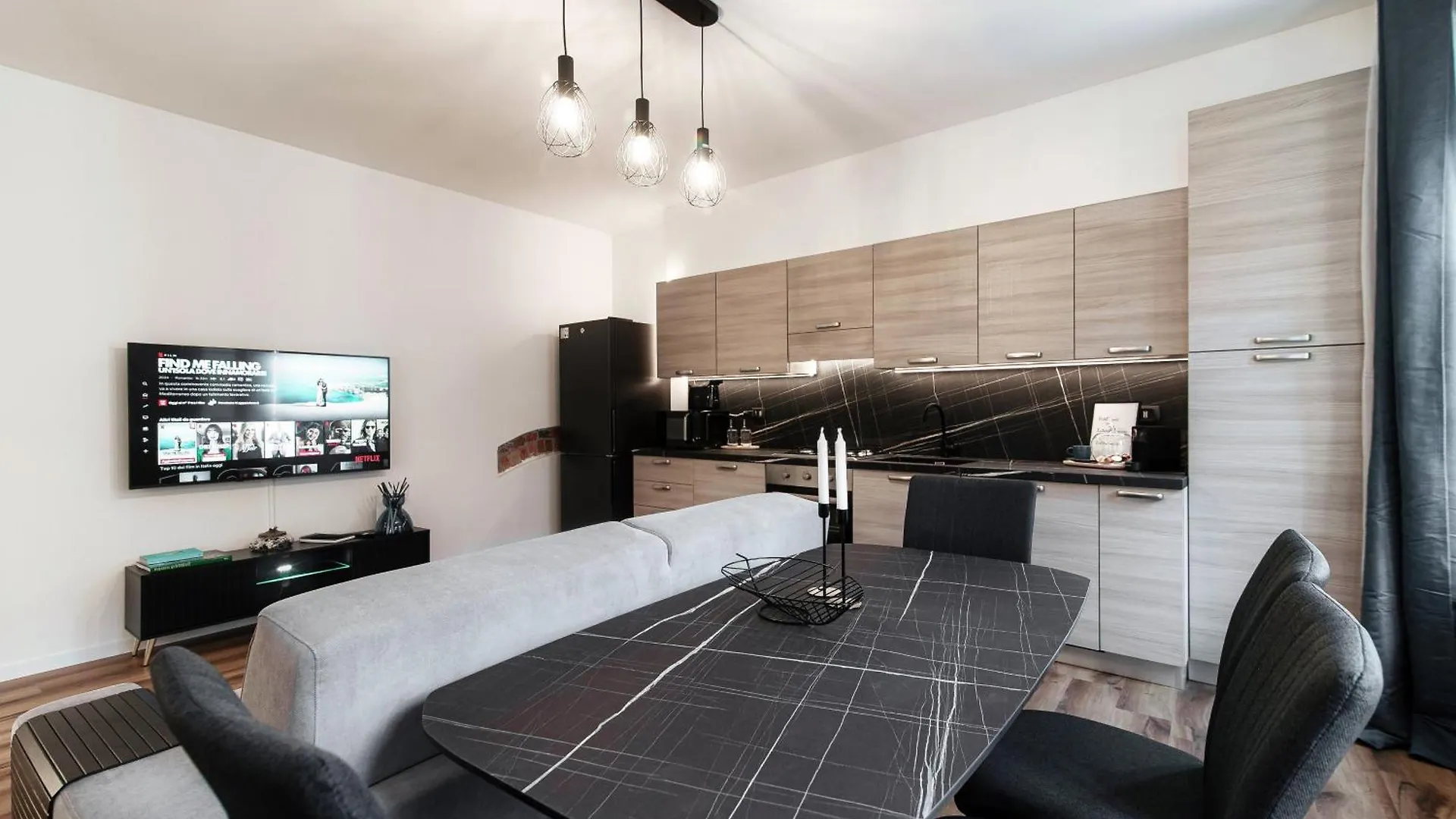 Dalia Apartment - By The House Of Travelers Como 0*,