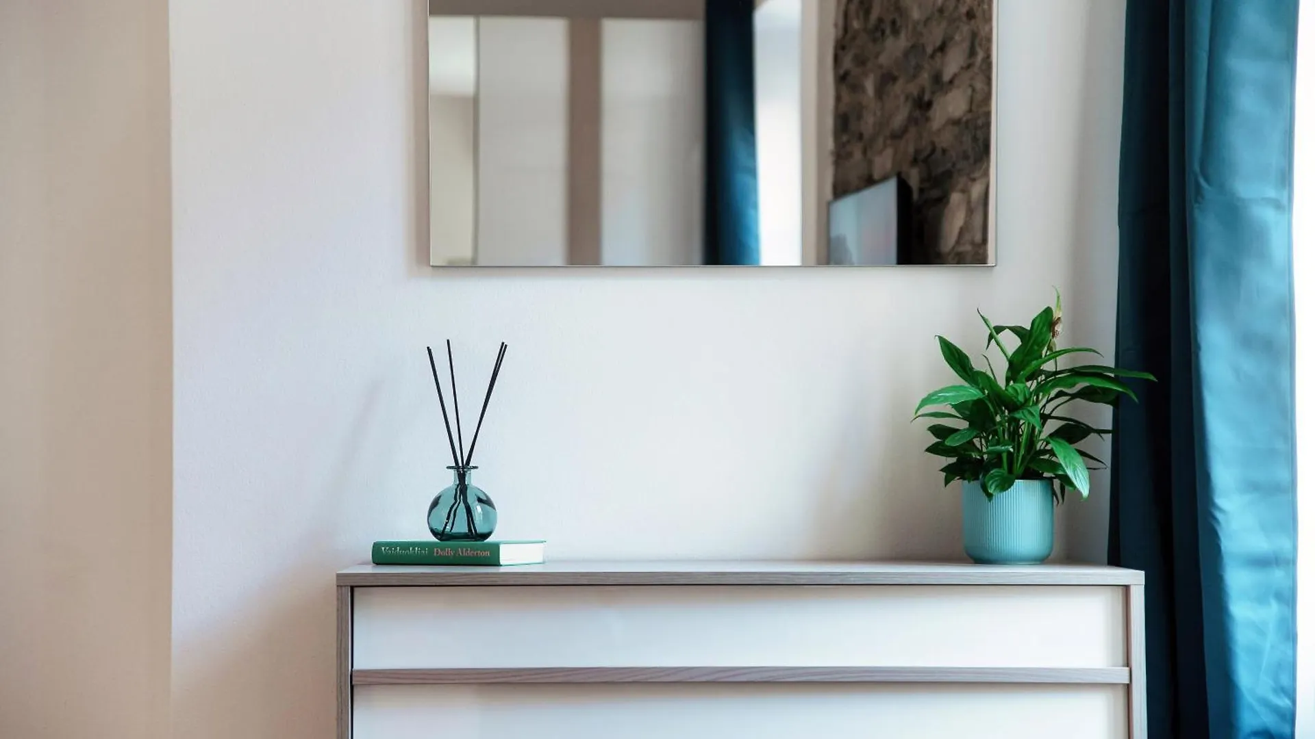 Dalia Apartment - By The House Of Travelers Como